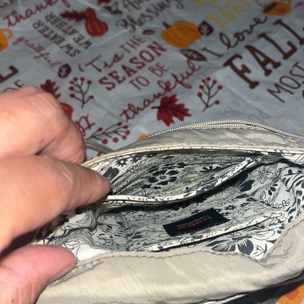 GUC Hobo crossbody - Picture 12 of 14